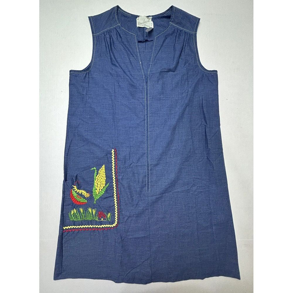 Vtg Lisa Smock by Lisanne Chambray Embroidered Dress Medium Corn Farm Midwest EC